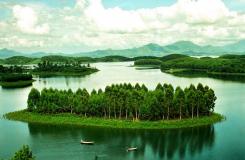 Thac Ba Lake