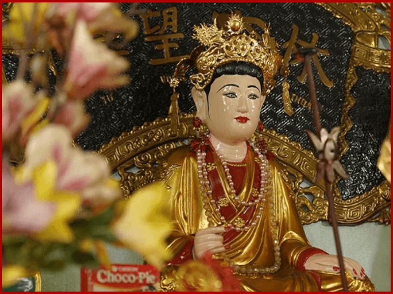Mother Goddess Liễu Hạnh, a powerful matriarchal deity revered by Vietnamese people.