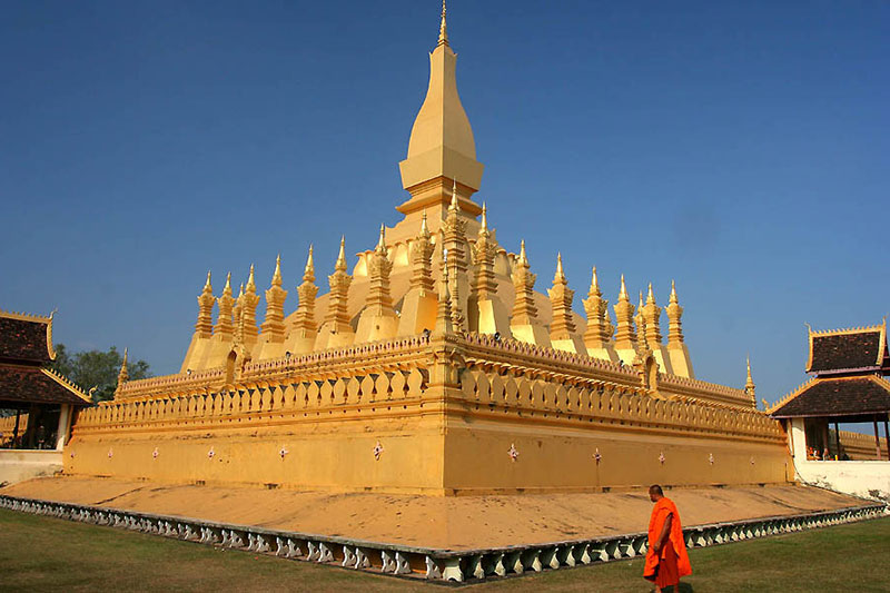 Holidays in Laos - Pha That Luang