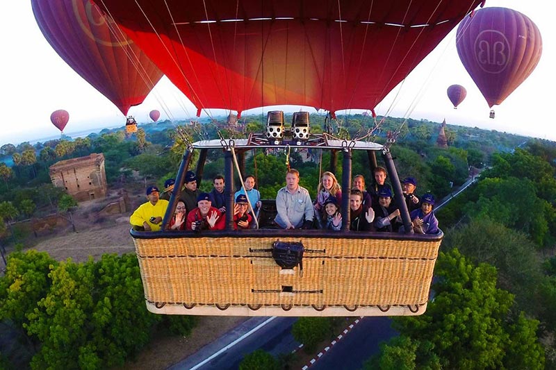 Holidays in Myanmar - Balloons in Bagan