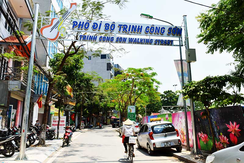 Vietnam Private Tours in Trinh Cong Son street